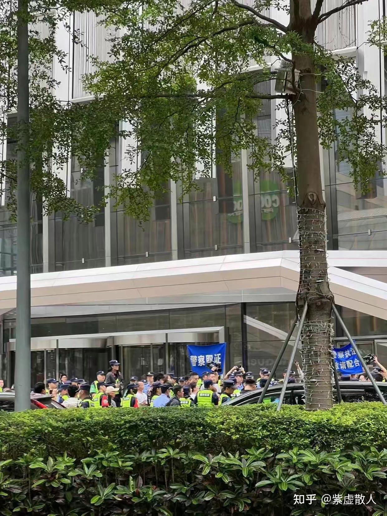 信托公司发力100万元起步家庭服务信托：客户求“稳” 架构优势下法律体系仍待完善