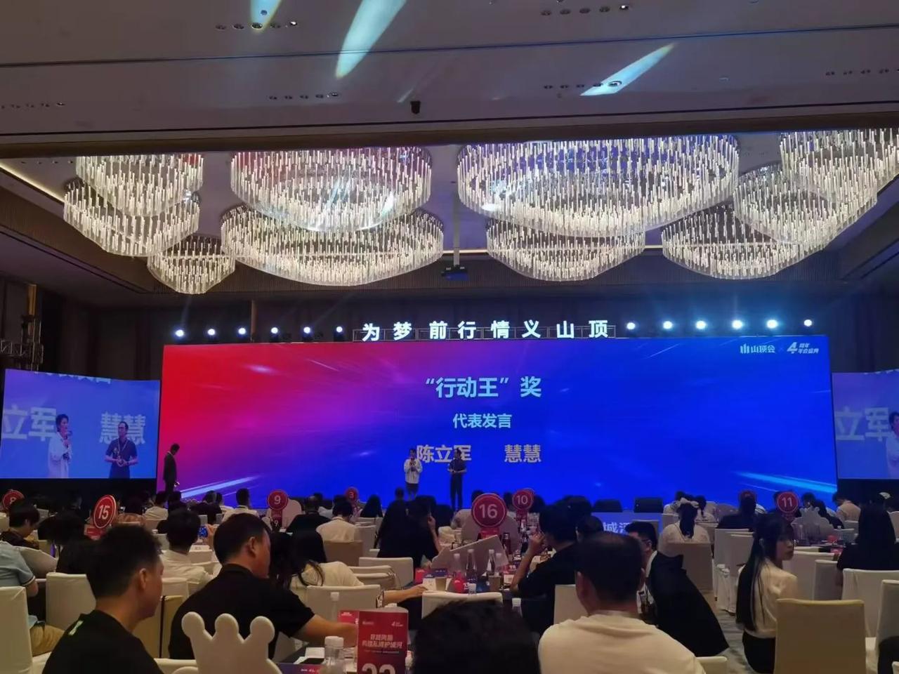 国信证券发布丸美生物研报，大单品系列进行爆发期，多品牌迭代助力长期成长