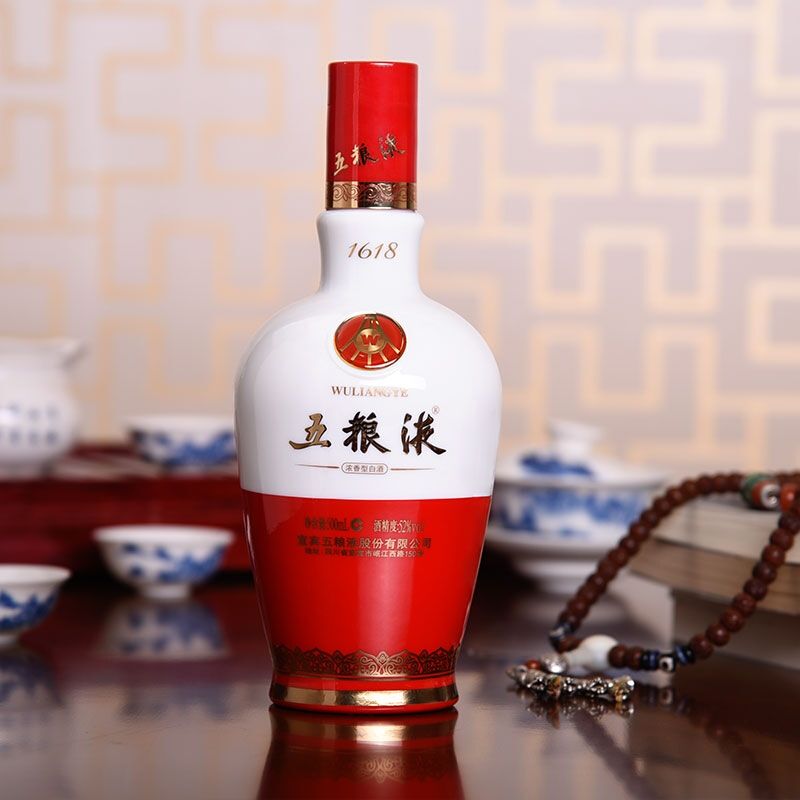 五粮液1月3日大宗交易成交1249.74万元