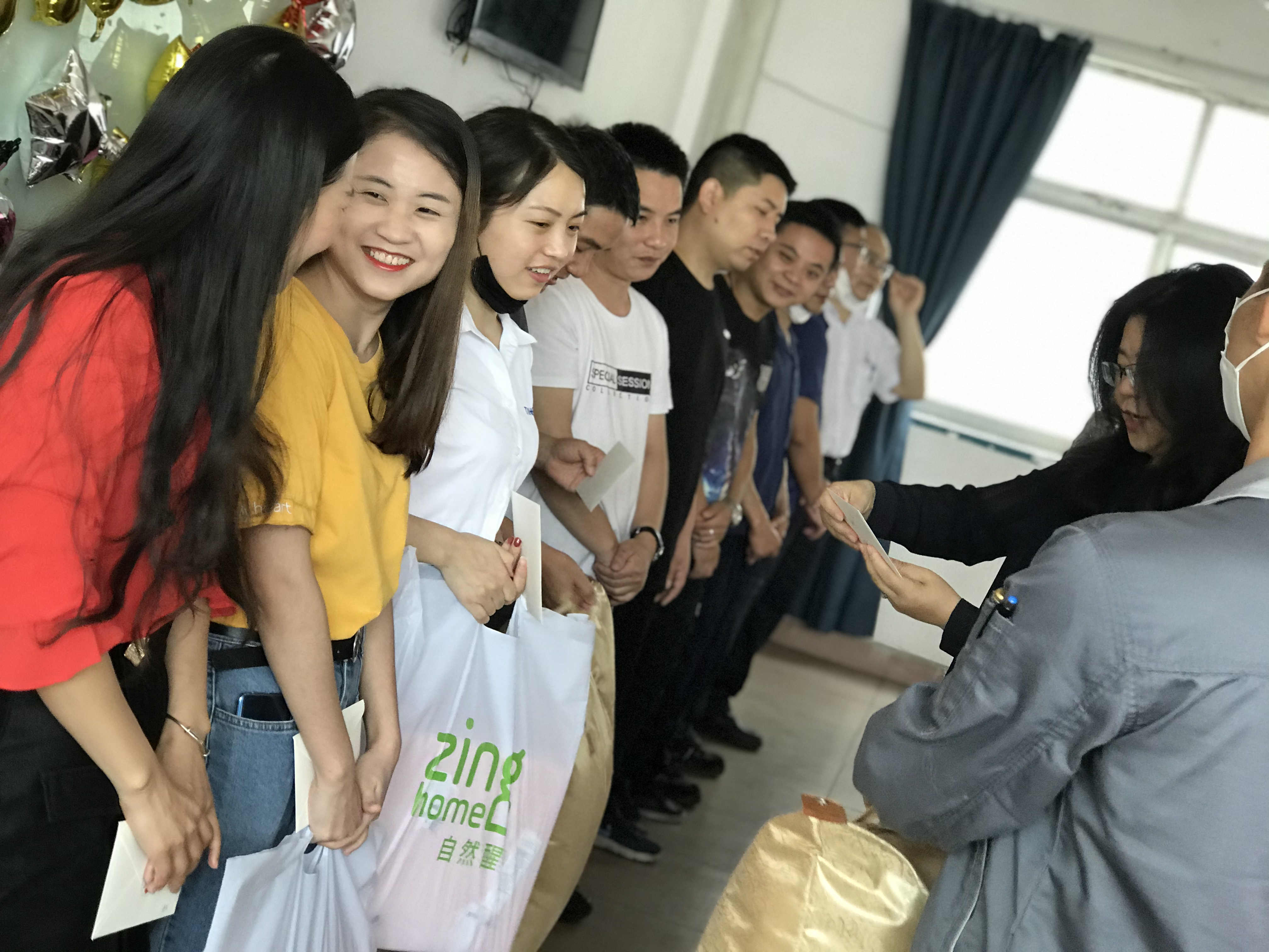 【公告精选】云南铜业拟购买凉山矿业40%股份；五连板春光科技称存在二级市场非理性炒作风险