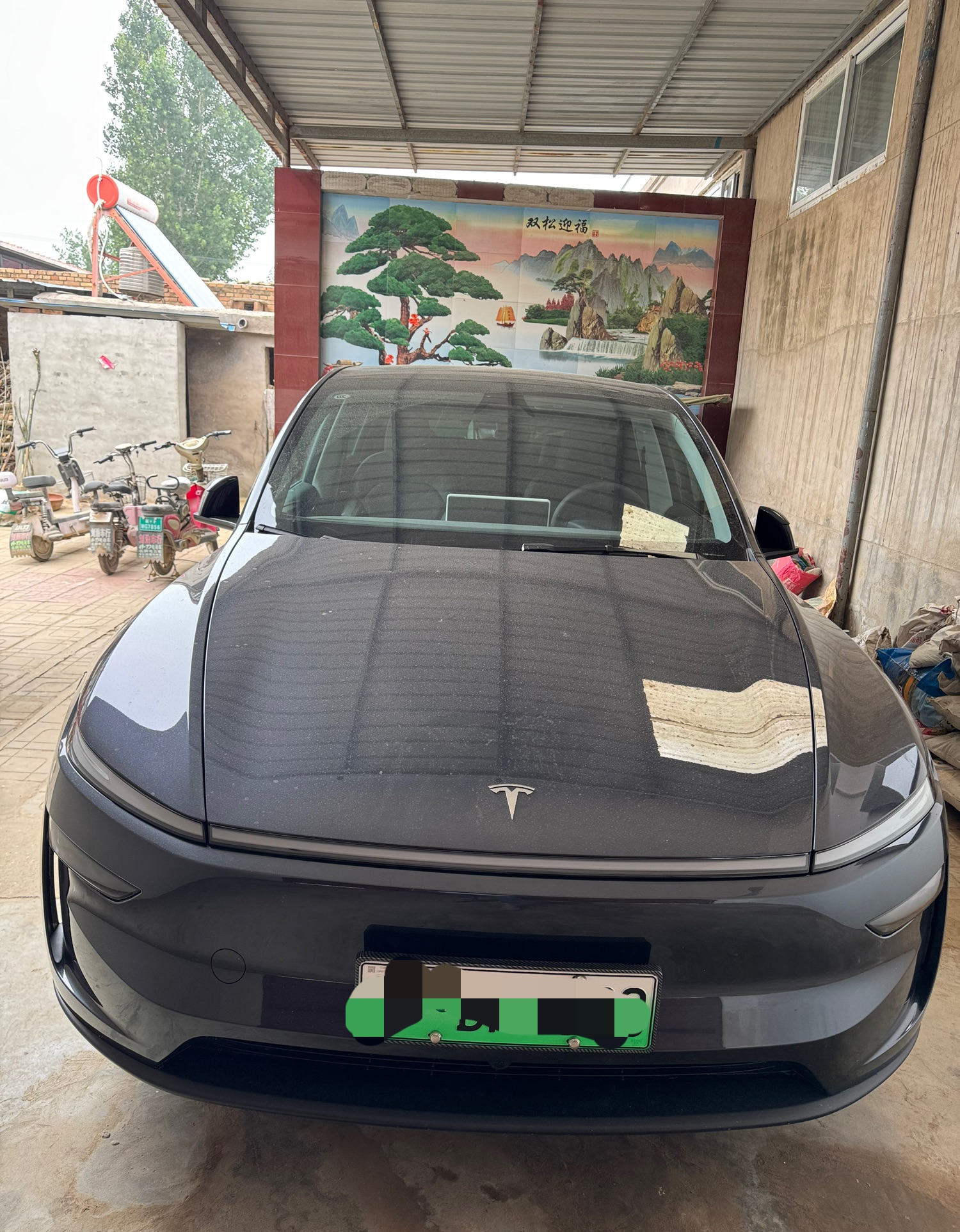 特斯拉无人驾驶电动车亮相!实探进博会上的“黑科技”“洋特产”丨聚焦第八届进博会