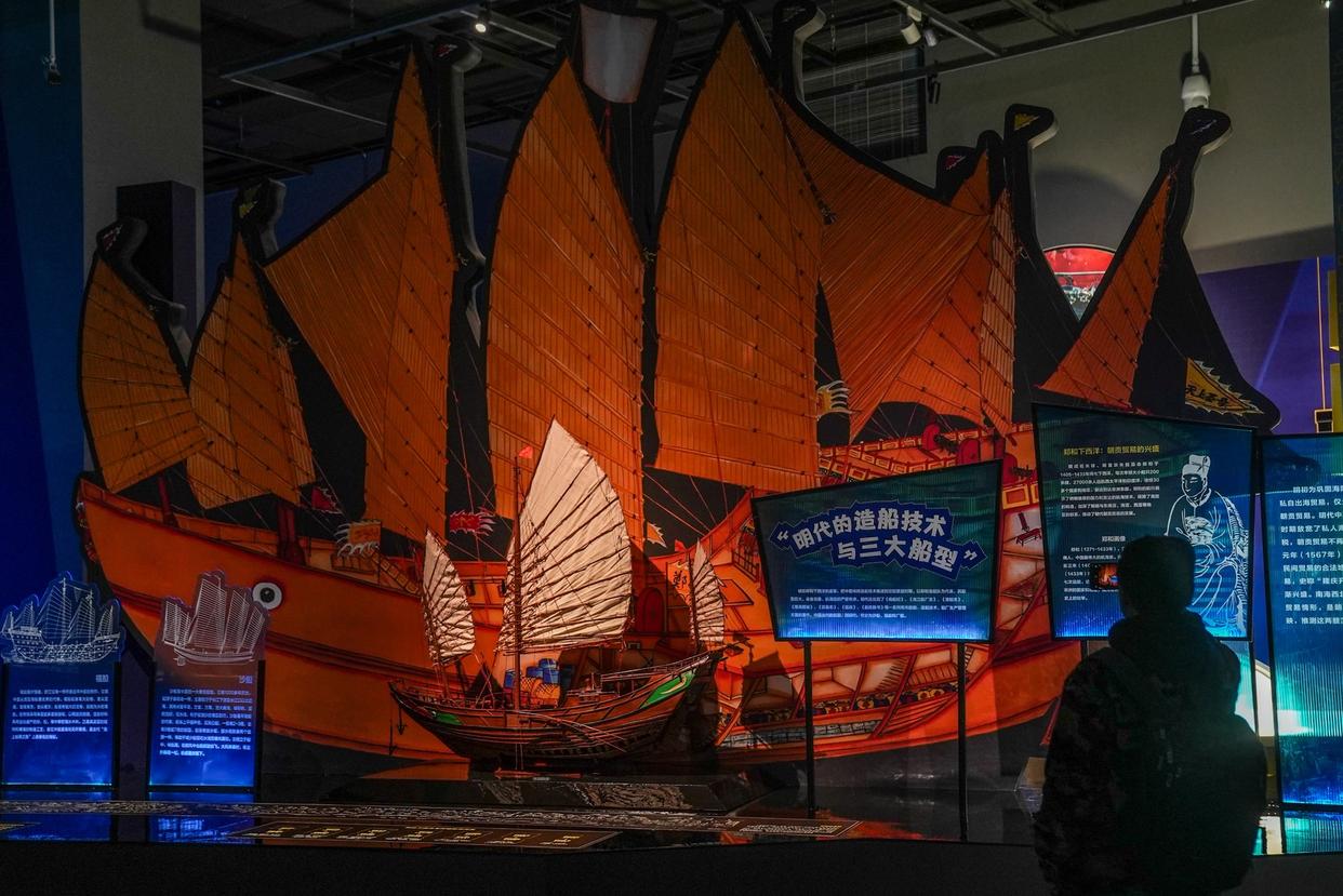 向海而行――中国南海西北陆坡海域深海考古特展