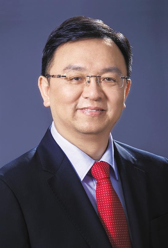 比亚迪董事长兼总裁王传福：加快推进全球化产业布局 打造世界级中国品牌