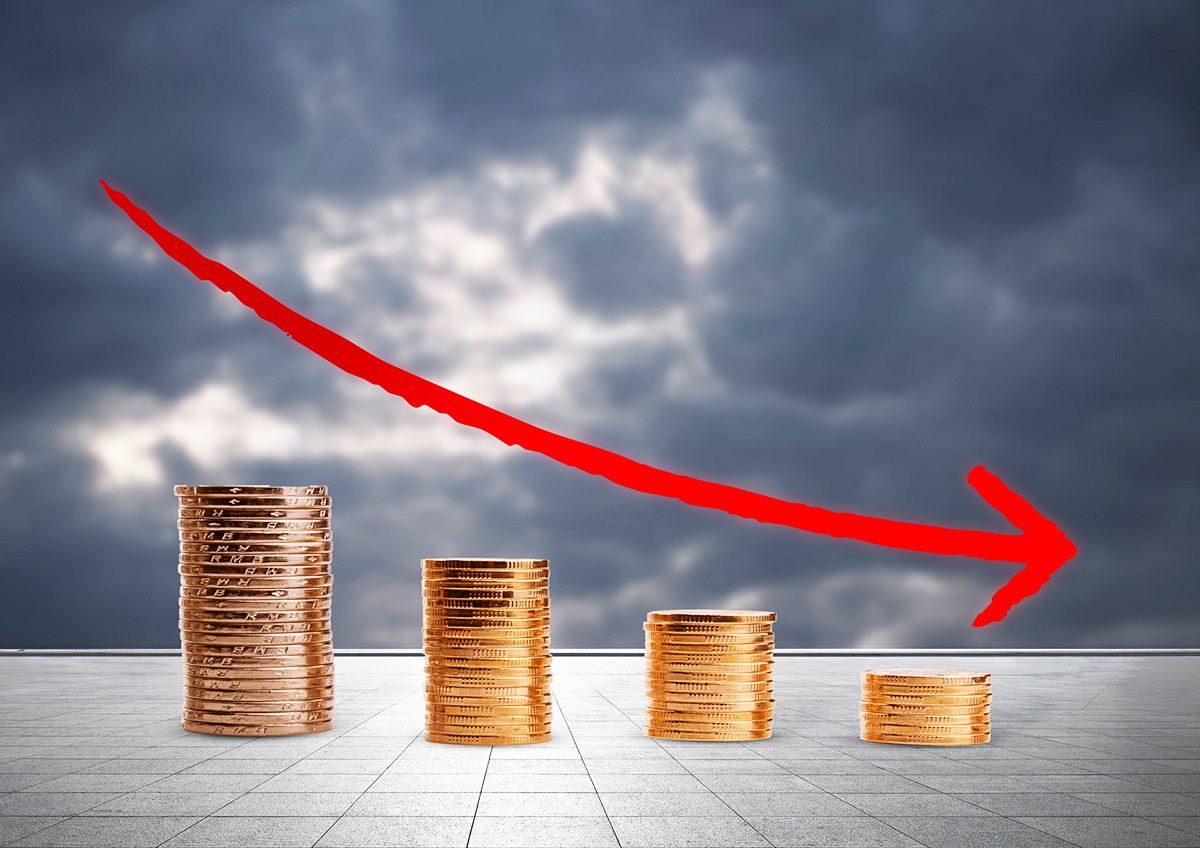 金杯汽车已取得中拓科技52%股权，成为其控股股东