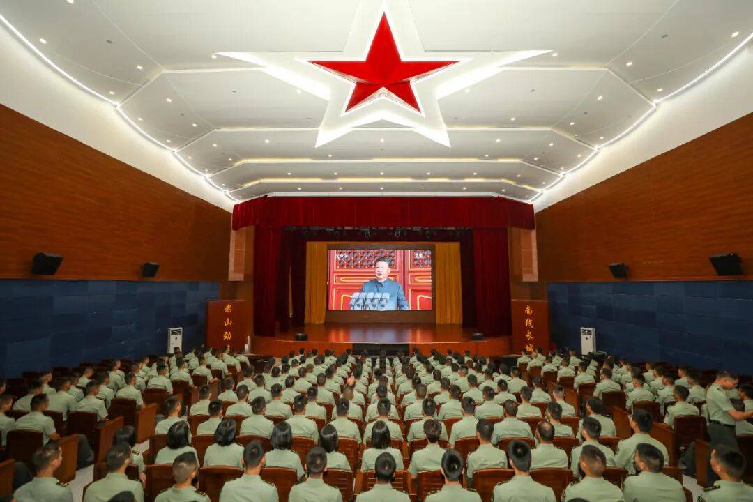 东部战区、南部战区同日发声