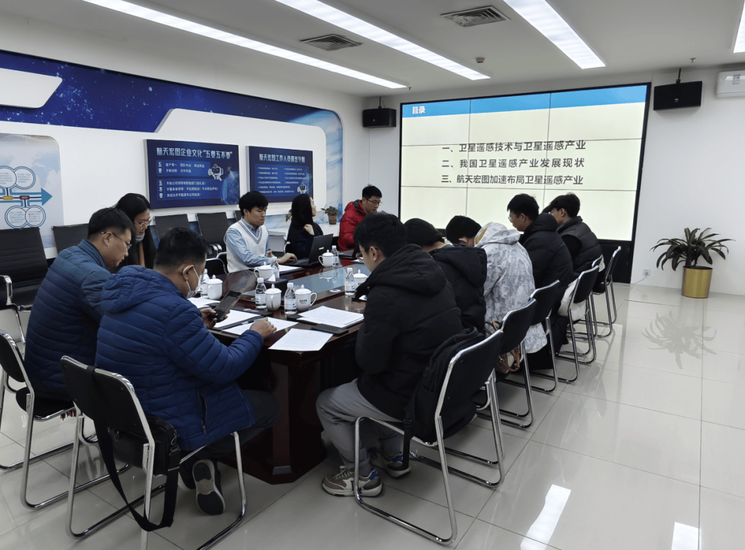 中邮证券黄付生：消费市场将逐步摆脱短期制约，服务消费占比稳步提升
