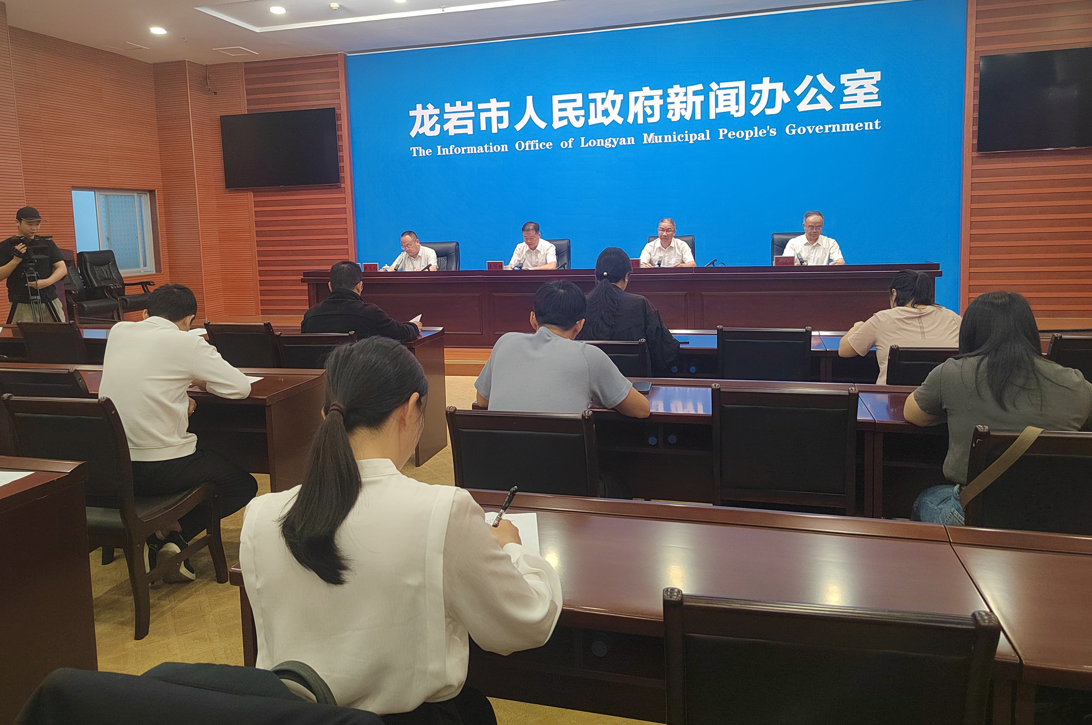 3月7日上午10时举行民生主题记者会