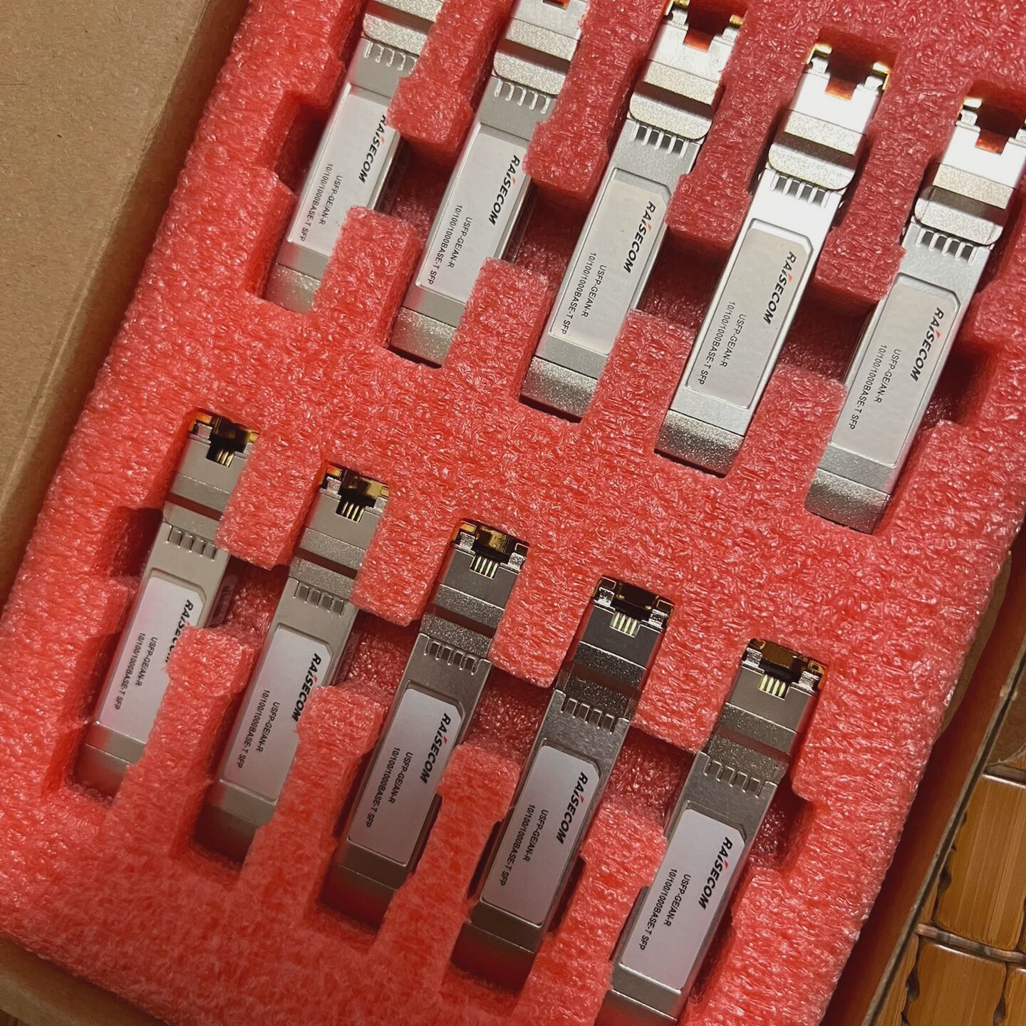 瑞斯康达录得8天5板