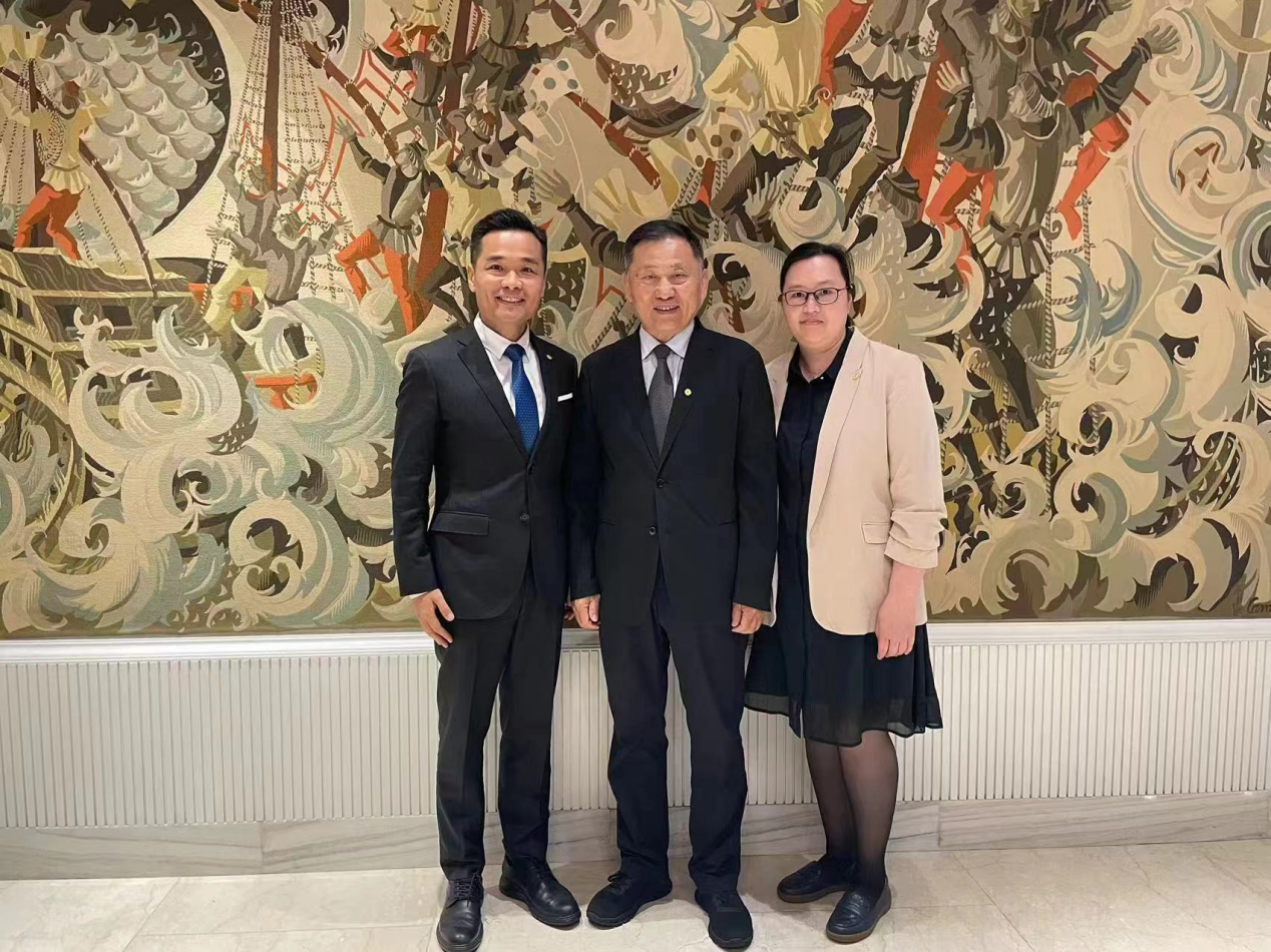 哥政府与国际原子能机构签署合作备忘录