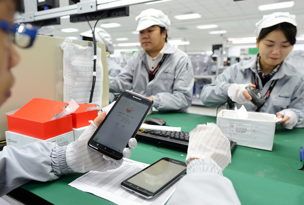 蓝思科技战略升级 换挡加速“AI全栈智造”