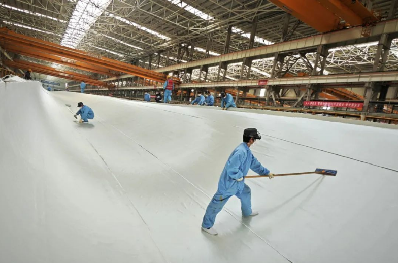 时代新材获得发明专利授权：“一种风电叶片腹板的制备方法及其成型模具”