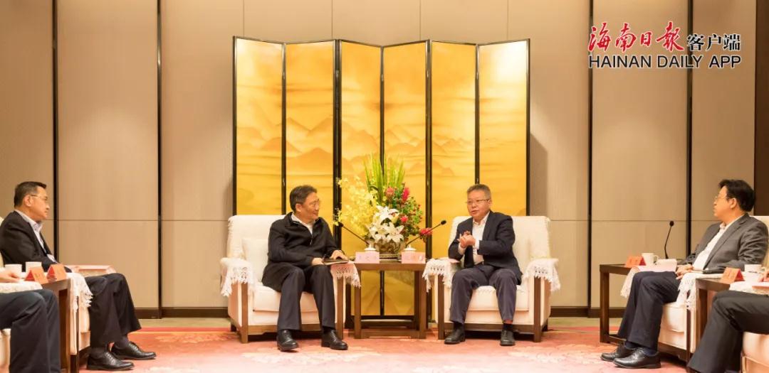 王文涛部长会见印度商工部长高耶尔