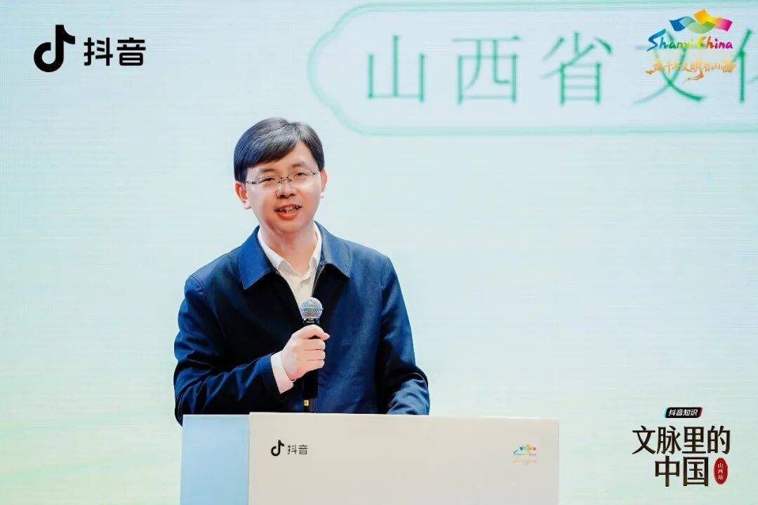 法国对外贸易和吸引力部长级代表尼古拉斯・福里西耶访摩