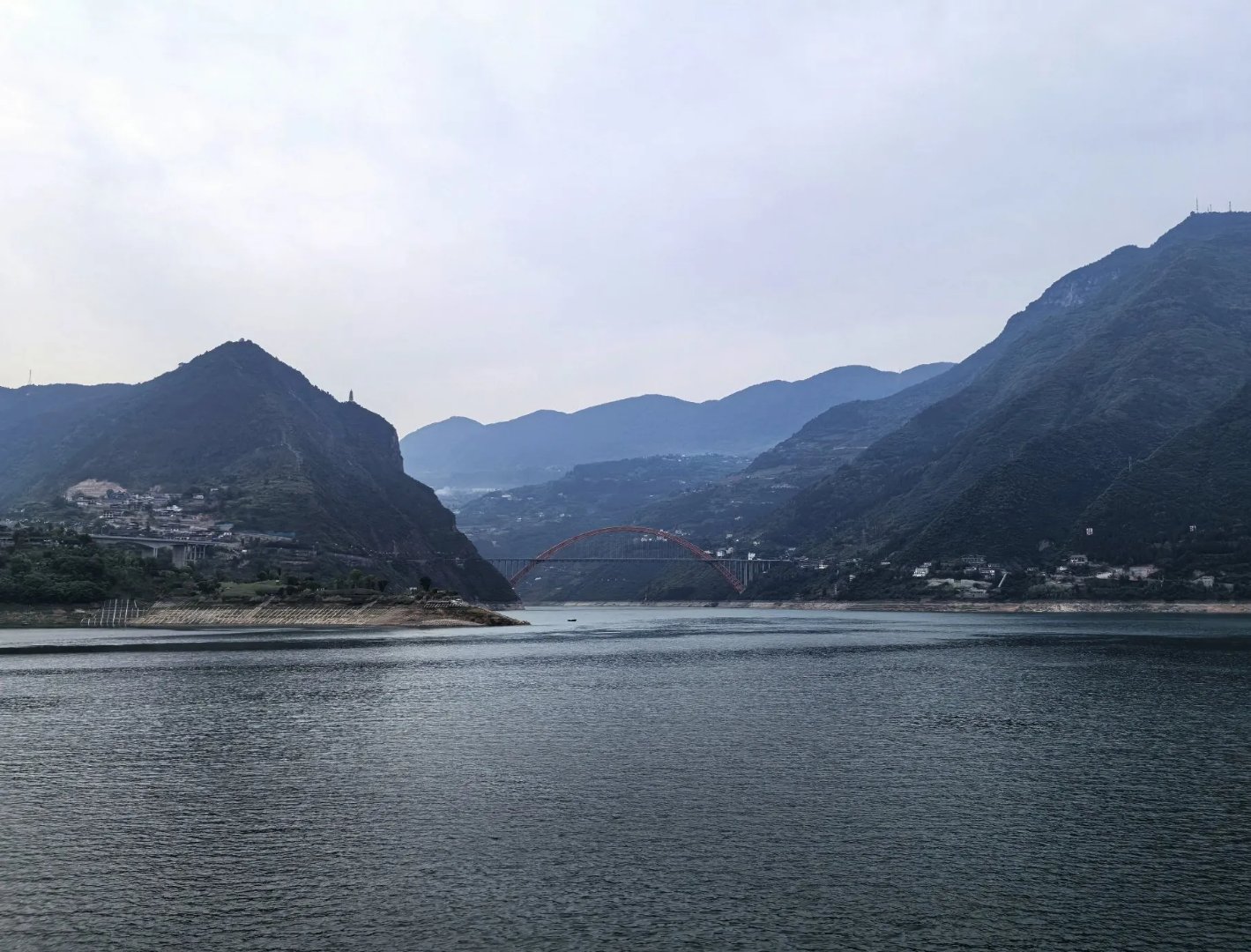 三峡旅游：2026年第一季度净利润约1419万元，同比下降14.78%