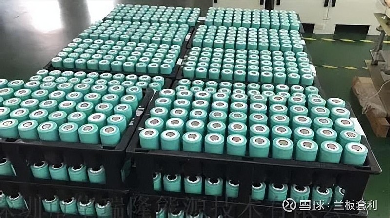 新能源赛道周尾反弹，储能电池ETF易方达（159566）今日净申购超2亿份