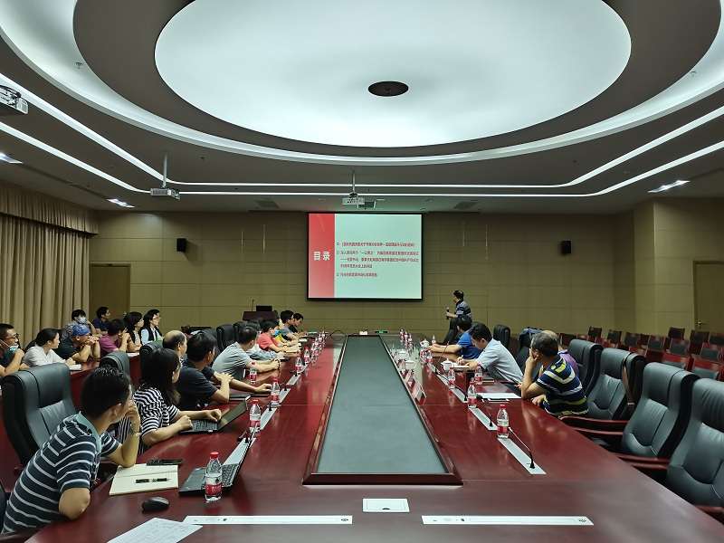 凯华材料：4月29日副总经理周庆丰减持股份合计4.92万股